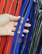 молния металл 70 см,декор синий/зол разъем